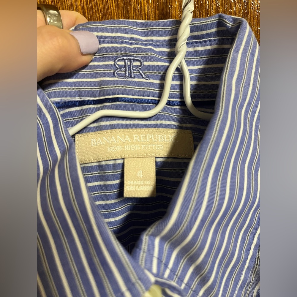 Banana Republic Blue White Striped Button Down Oxford Shirt